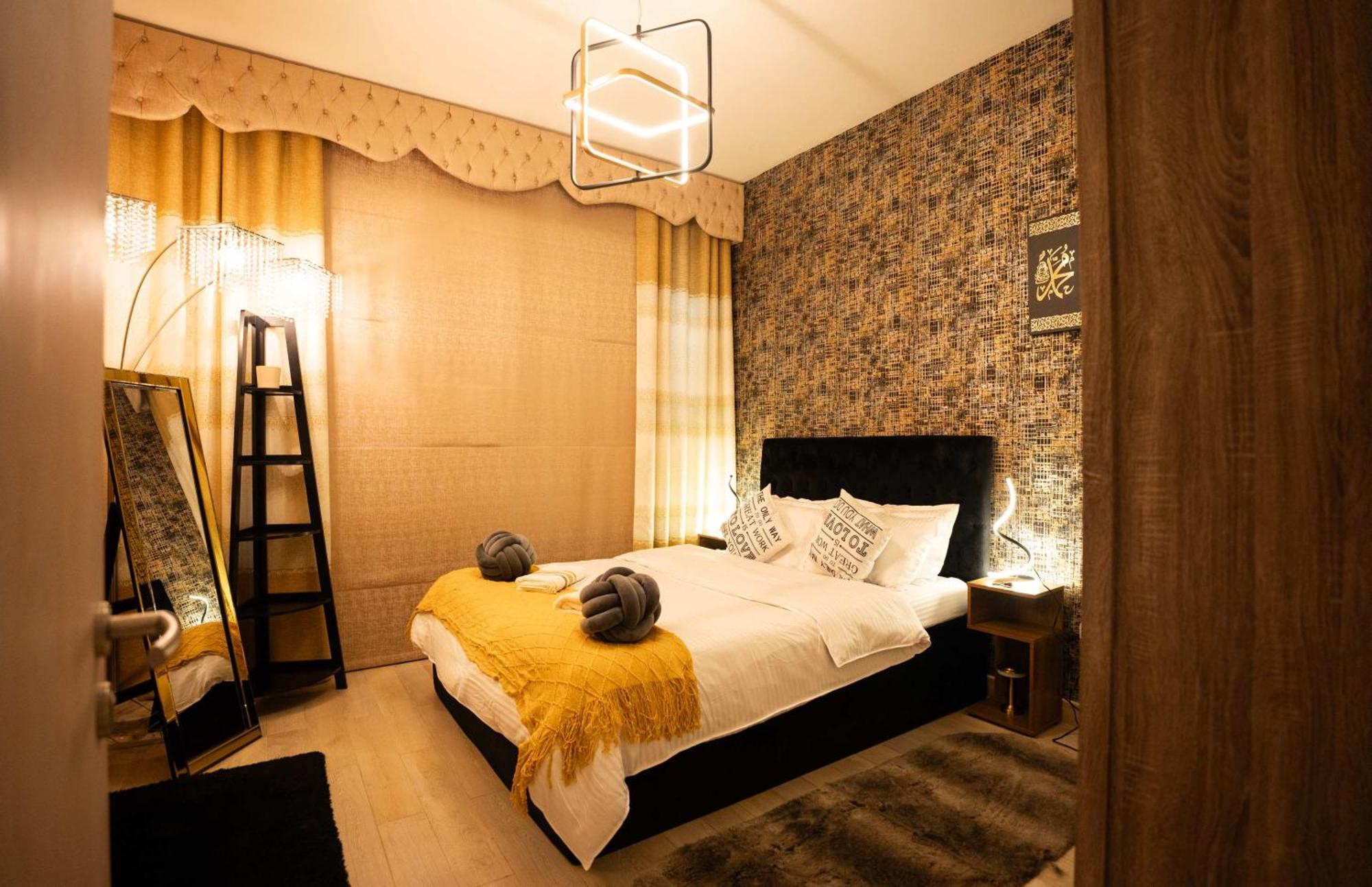 2br Spacious Private Entrance In Yas Island 001
