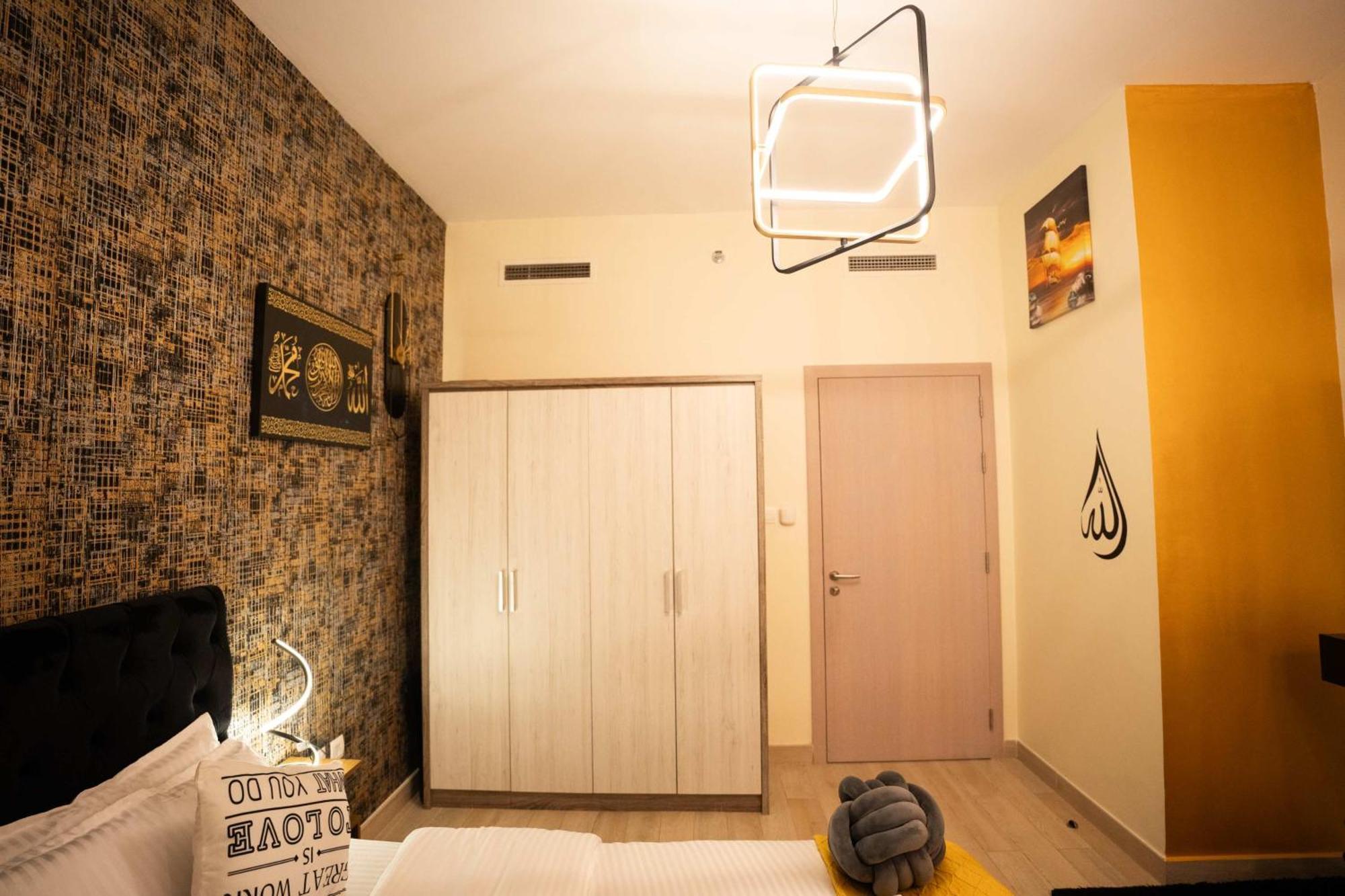 Appartamento 2br Spacious Private Entrance In Yas Island 001