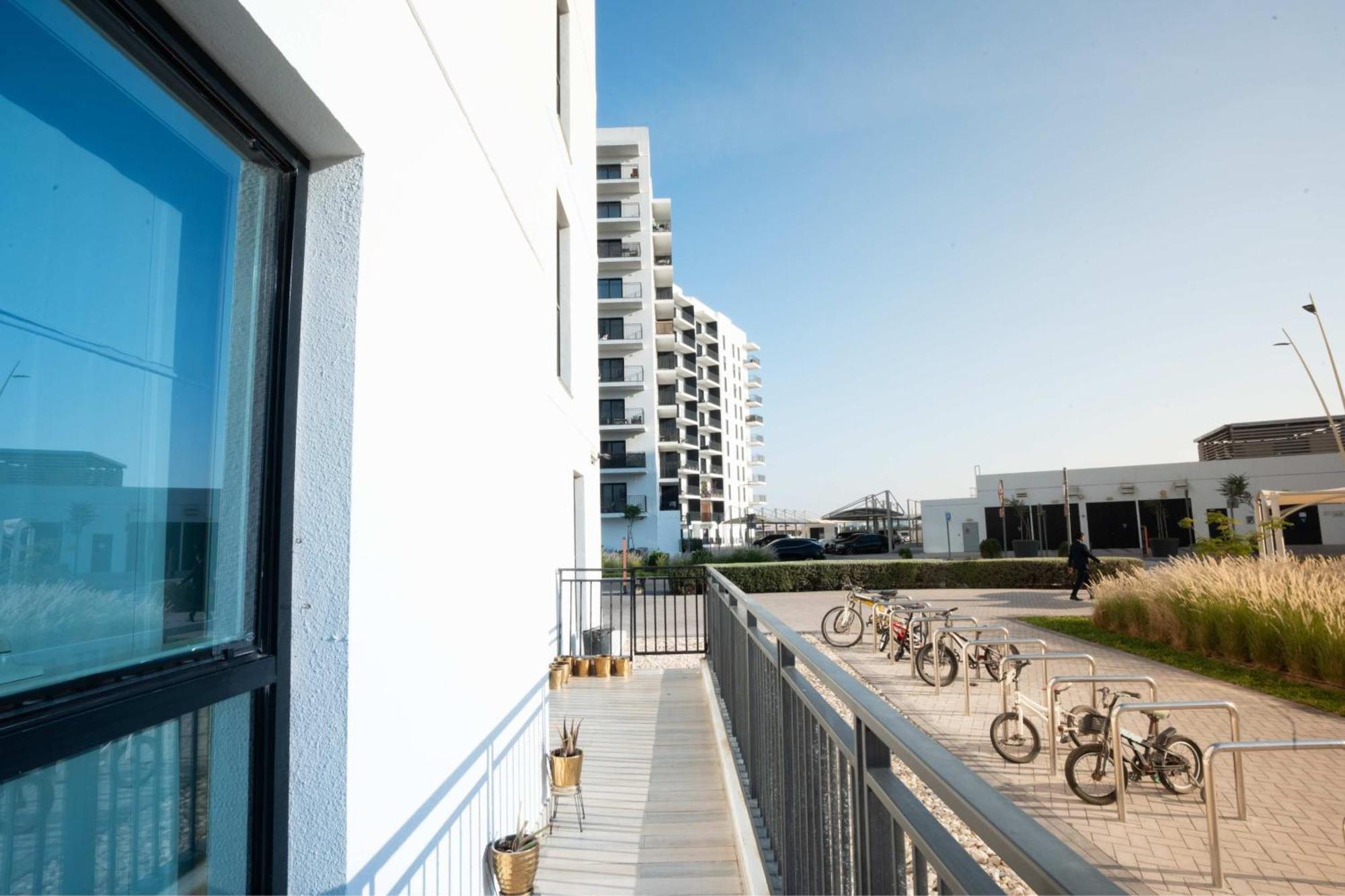 Appartamento 2br Spacious Private Entrance In Yas Island 001 *